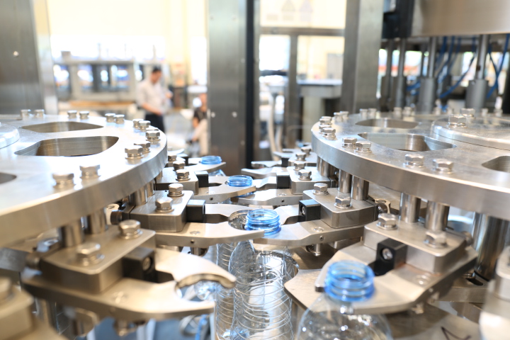 工信部產(chǎn)業(yè)政策司于曉東副司長一行蒞臨達(dá)意隆考察調(diào)研